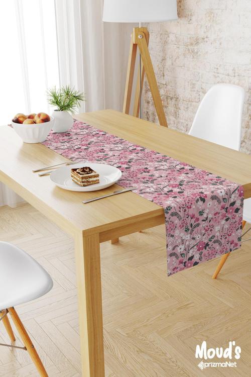 Pembe Pastel Çiçek Desenli Baskılı Süet Runner Masa Örtüsü