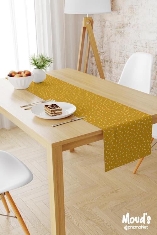 Sarı Noktalar Desenli Baskılı Süet Runner Masa Örtüsü