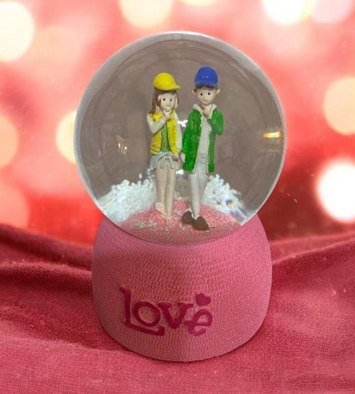 8 cm Müzikli Işıklı  Romantik Anlar Kar Küresi 8896