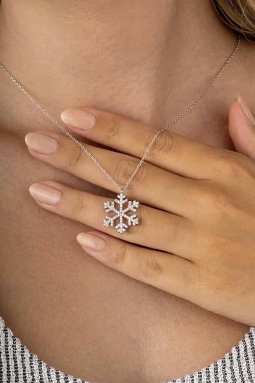 Beyaz Altın Kaplama 925 Ayar Gümüş Kar Tanesi Kadın Gümüş Kolye