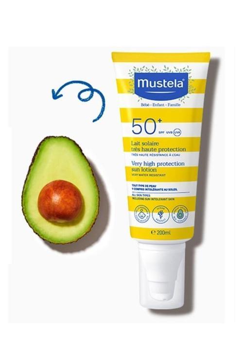 Yüksek Koruma Faktörlü Güneş Losyonu Tüm Aile Için Spf50+ 200 Ml