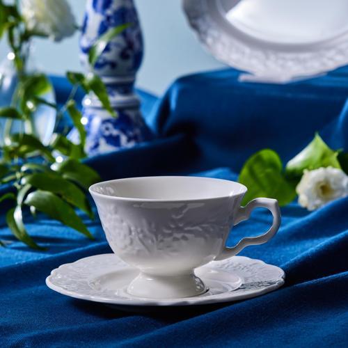 Beatrice Çay Fincanı ve Tabağı 200 ml