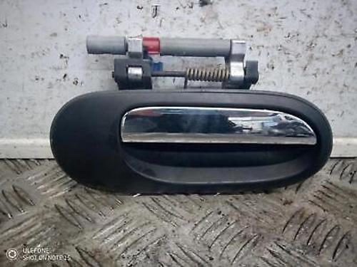 Kapı Kolu Almera 2000-2006 Arka Dış Siyah+Krom Sağ (Oem No:80606Bn070)