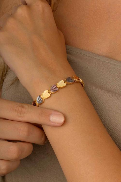 Kalp Motifli Altın Kaplama Çelik Kadın Bileklik