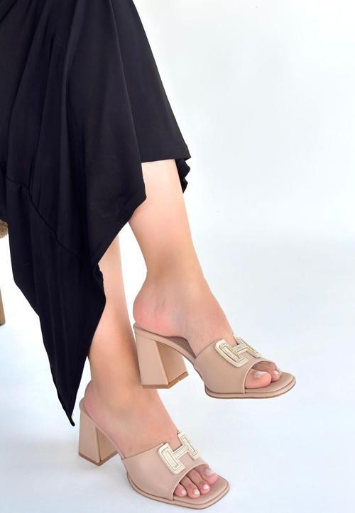 Bej Cilt Topuklu Terlik
