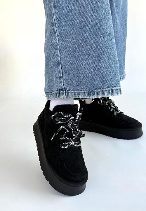 Siyah Süet Bağcıklı Bot