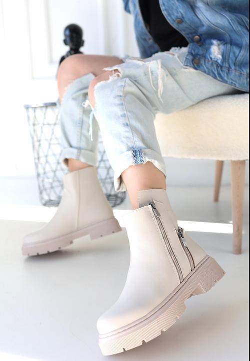 Bej Cilt Fermuar Aksesuarlı Bot