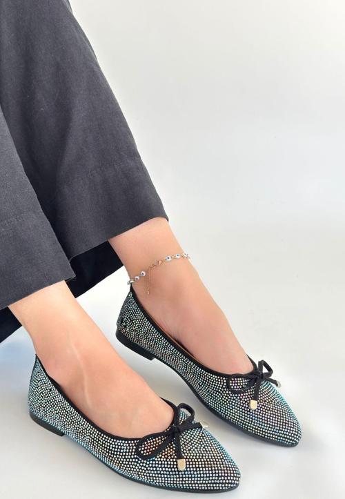 Siyah Saten İşlemeli Babet Ayakkabı