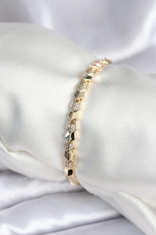 Pirinç Gold Renk Zirkon Taşlı Balık Sırtı Model Kadın Bileklik 7963