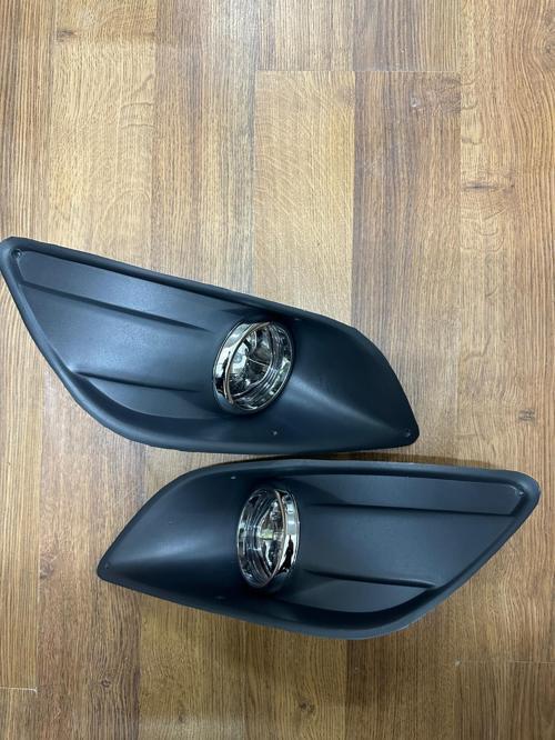 Ford Focus Sağ Sol Sis Far Set Nikelaj Çerçeveli 2008>