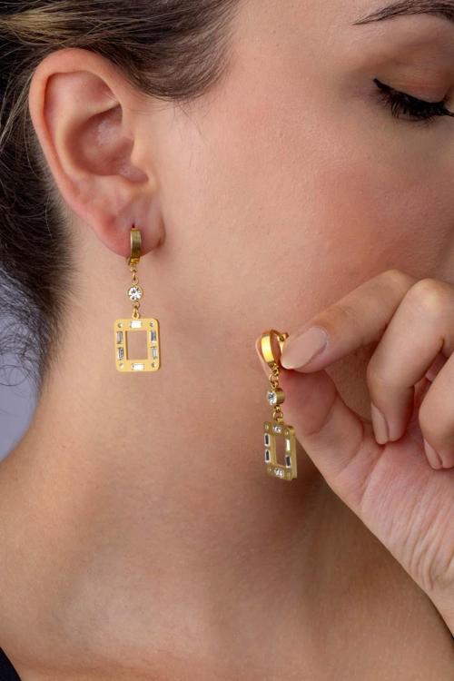 Zirkon Taşlı Kare Kesim Altın Kaplama Çelik Sallantılı Kadın Küpe