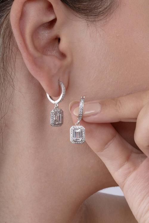 Baget Taşlı Emerald Kesim Beyaz Altın Kaplama Gümüş Kadın Küpe