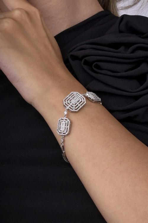 Baget Taşlı Emeral Kesim Pırlanta Montür Gümüş Kadın Bileklik