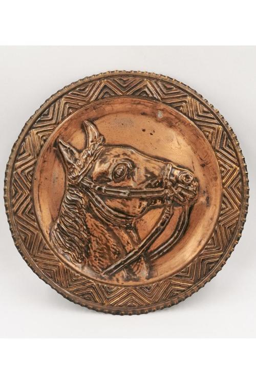 At Figürlü Bakır Duvar Süsü Çap 29Cm