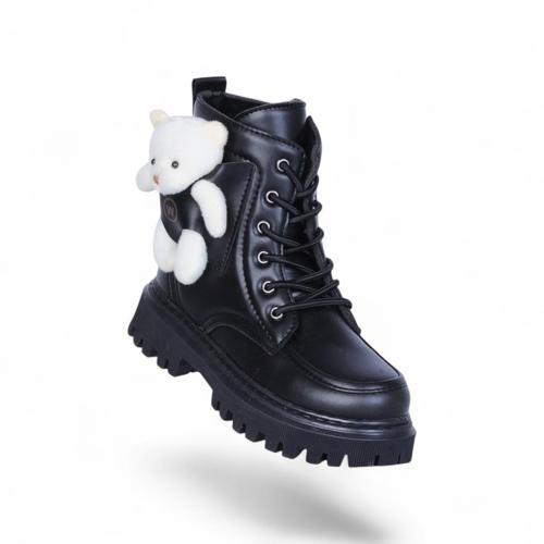 057 Cilt Siyah Kız Çocuk Bot