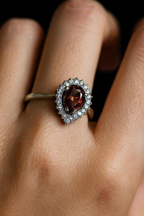 Kadın Gümüş Yüzük - Zultanit Taşlı Damla Model Zirkon Süslemeli Kadın Yüzük