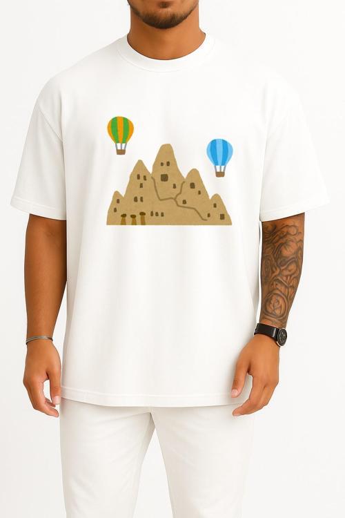 Oversize Kapadokya Peri Bacaları Ve Balonlar Göğüs Tasarımlı Unisex T-Shirt