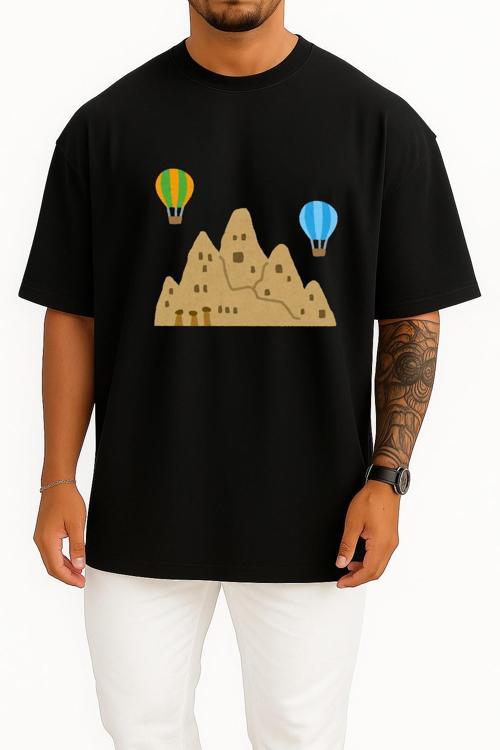 Oversize Kapadokya Peri Bacaları Ve Balonlar Göğüs Tasarımlı Unisex T-Shirt
