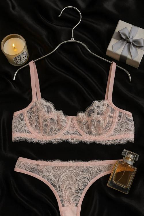 Dantel Detaylı Soft Pembe Bralet Külot Takımı - Şık ve Zarif Tasarım
