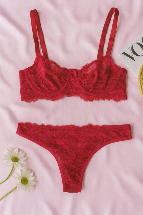 Kırmızı Dantel Bralet & Külot İç Giyim Takımı