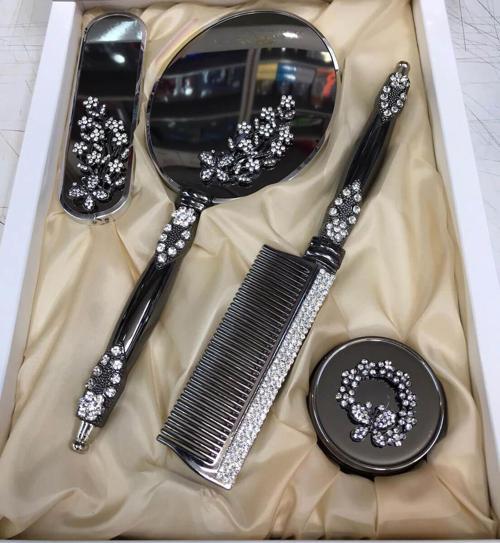 Alyans Broşlu 4'lü Lüx Ayna Tarak Fırça Seti