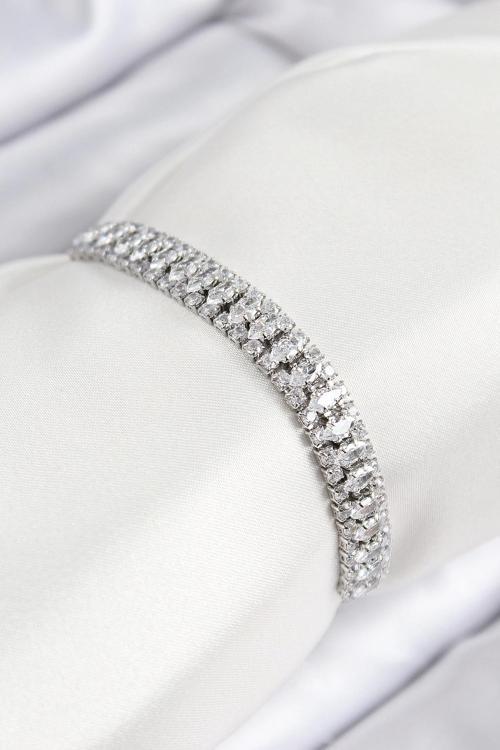 Pirinç Zirkon Taşlı Tennıs Model Gümüş Renk Asansörlü Kadın Bileklik