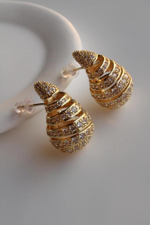 Exclusive Seri Zirkon Taşlı Gold Renk Model Kararma Yapmayan Kadın Şık Küpe