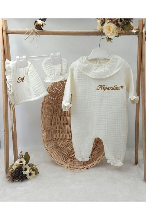 Fırfır Yakalı Müslin 4'Lü Hastane Çıkış Mevlüt Seti %100 Pamuk (Kişiye Özgü Isimli Nakış Desenli)