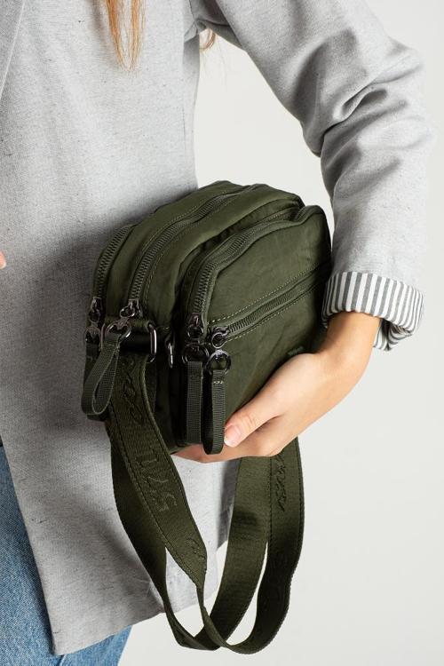 Kadın Postacı Çanta 24*16 Cm Hafif Poliamid Su İtici Yumuşak Kumaş Çapraz Askılı Omuz Çantası