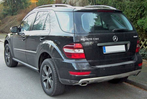 Mercedes M Class W164 Arka Tampon Eşiği - Krom Taşlı | 2005-2011 Arası