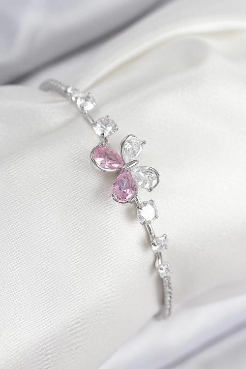 Pirinç Zirkon Taşlı Kelebek Model Gümüş Renk Kadın Bileklik