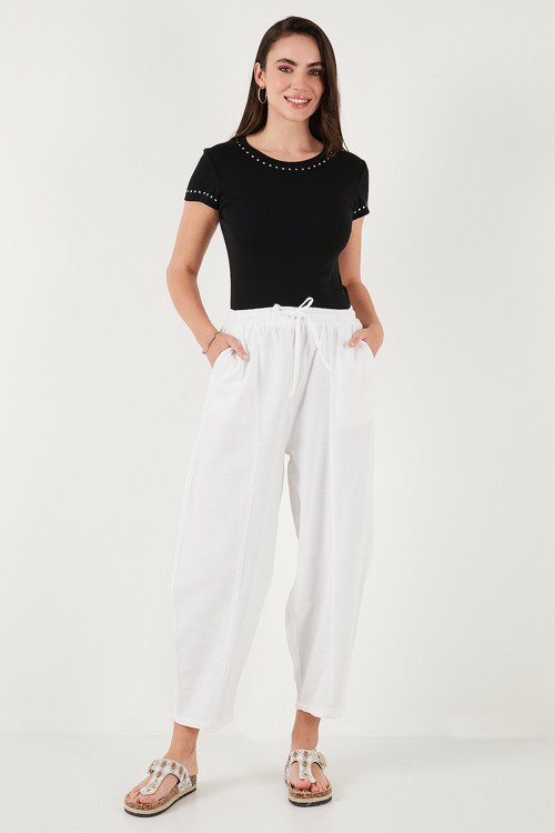 Pamuklu Relaxed Fit Normal Bel Daralan Paça Bayan Pantolon 668YP5198 BEYAZ