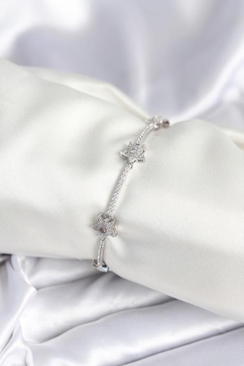 Pirinç Gümüş Renk Yıldız Model Kadın Bileklik - EBJ250927W38031