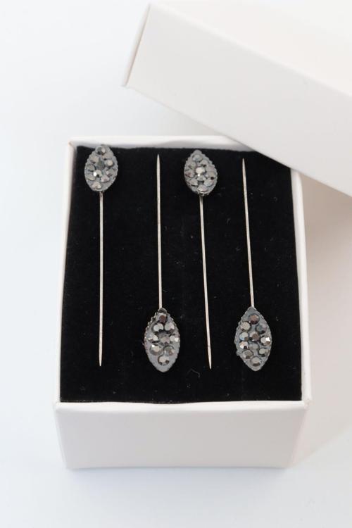 4lü Badem Taşlı Gri Eşarp Ve Şal Iğnesi. Eşarp Iğnesi. Şal Iğnesi. Türban Iğnesi. Başörtü Iğnesi.