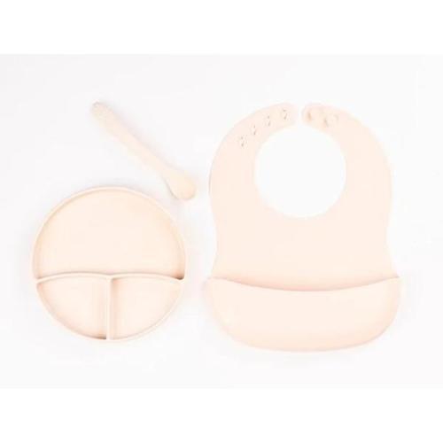 Krem Rengi 3’lü Silikon Yemek Seti – Önlük + Diş Kaşıyıcılı Kaşık + Vakumlu Tabak