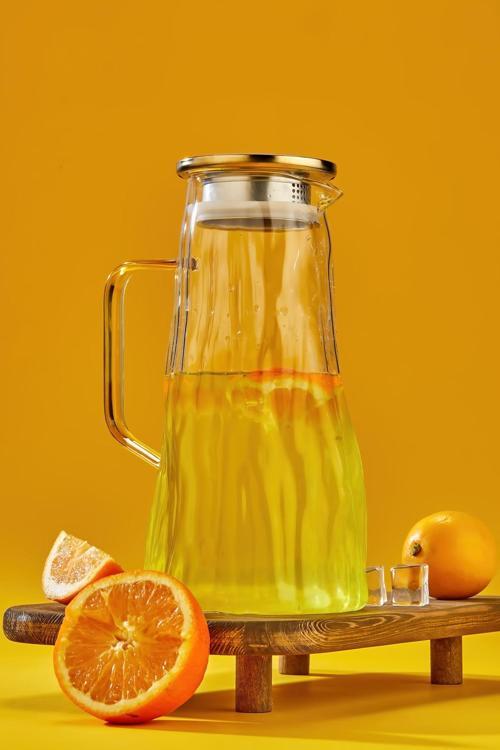 2 Litre Altın Kapaklı Borosilikat Cam Sürahi - Şık Ve Sağlam Tasarım