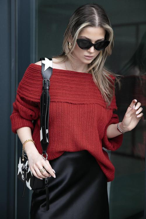 Oversize Fit Madonna Yaka Triko Bayan Kazak 4615216 KIRMIZI