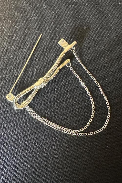 - Melik 9215 2026 Taşlı Fiyonk Model Çelik Broş / Yaka İğnesi