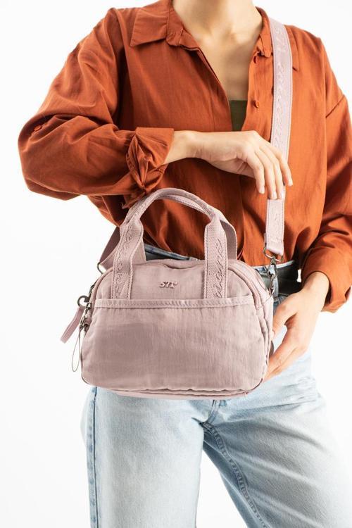 Kadın Omuz Çantası Elde Tutmalı Çapraz Askılı Postacı Bayan Çantası 20*27 Cm Astarlı Hafif Kumaş 