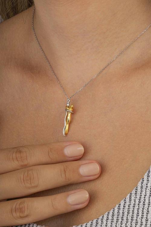 Sarılan Aşıklar Kadın Erkek Gümüş Kolye