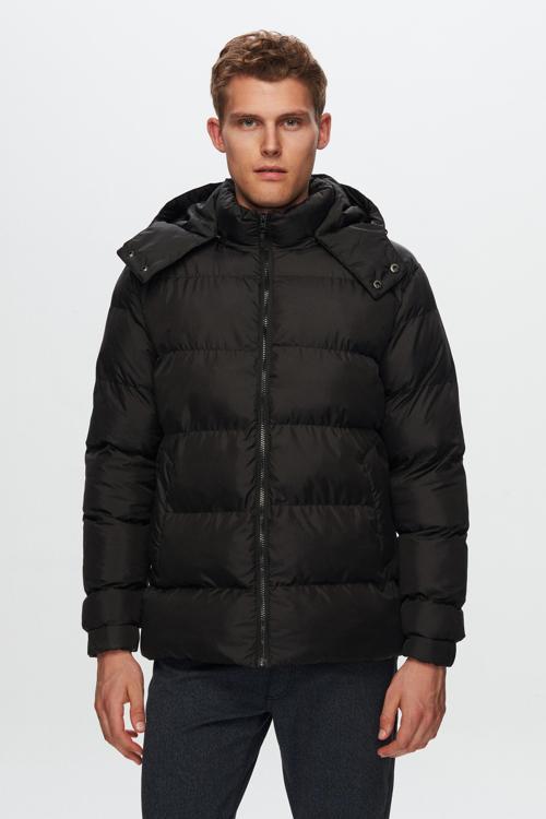 Regular Fit Siyah Rüzgar Geçirmez Kapüşonlu Kışlık Şişme Mont