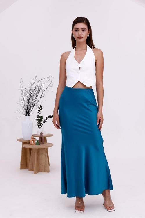 Boyundan Geçmelı Sırtı Dekolte Tokalı Yelek