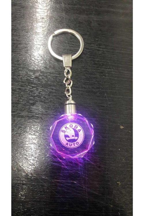 Logolu Yedek Pil Hediyeli Led Işıklı 3D Kristal Araba Anahtarlık Yedek Pil Hediye