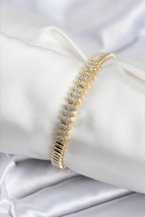 Pirinç VIP Seri Gold Renk Zirkon Taşlı Arpa Model Kadın Bileklik - EBJ250920W37871