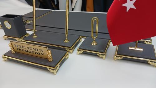 ANTRASİT VE GOLD KİŞİYE ÖZEL İSİMLİKLİ AYAKLI LÜX TASARIM SÜMEN VE MAKAM TAKIMI