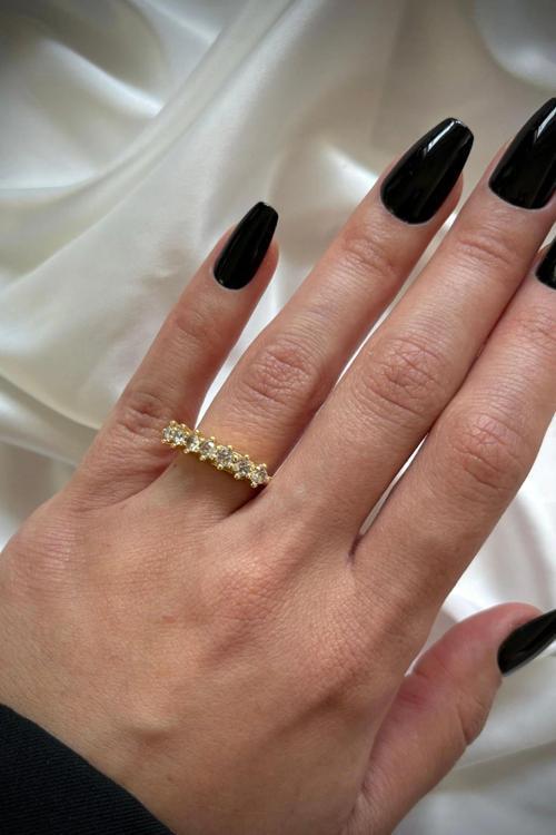 Yeni Sezon 7 Taş Sıra Zirkon Taşlı Tasarım Model Ayarlanabilir Kadın Çelik Yüzük