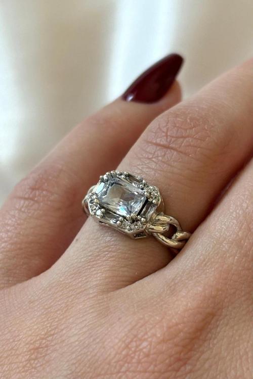 Özel Üretim Zincirli Baget Tek Taş Tasarım Ayarlanabilir Kadın Yüzük