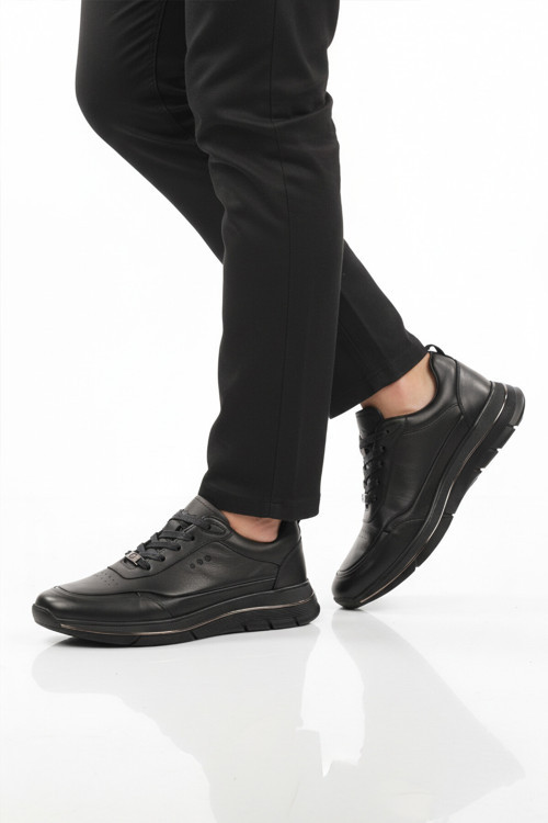 Siyah Hakiki Deri Bağcıklı Erkek Sneaker 152-22336 M