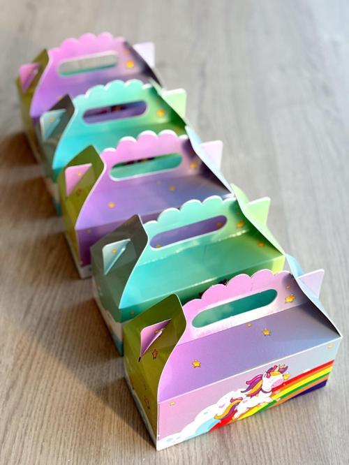 Unicorn Kutusu 25 'li El Tutmalı Çanta Doğum Günü Hediye Kutusu Pasta Kutusu