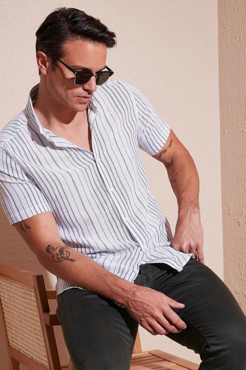 Çizgili Pamuklu Slim Fit Kısa Kollu Erkek Gömlek CF23S116097 BEYAZ-YEŞİL